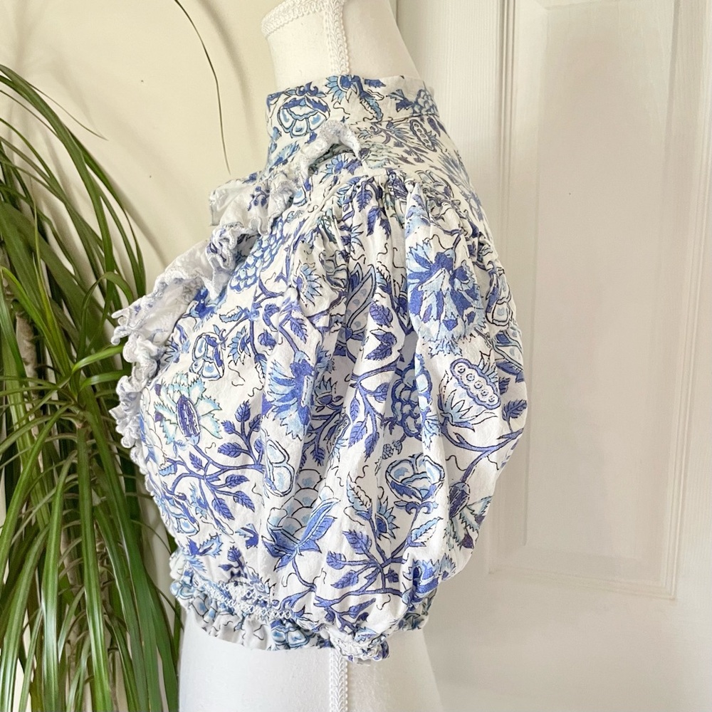 HEMANT & NANDITA Blue and White Floral Puff-Sleeve Blouse - Picture 11 of 16